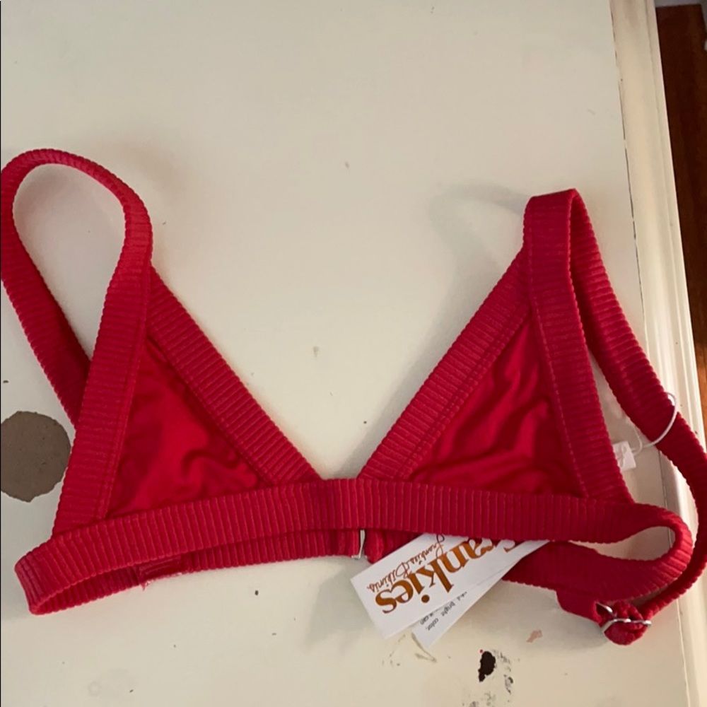 Frankies Bikinis Cali Top NWT Cherry